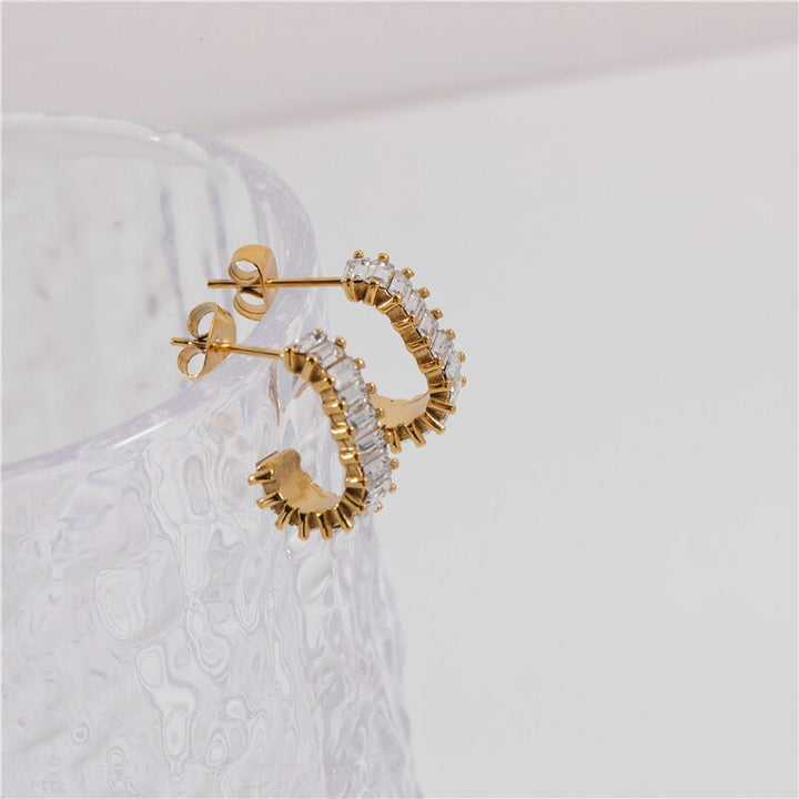 Alixie Demi-créoles pavées cristaux Plaqué Or 18K